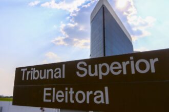 tse-aprova-restricoes-para-uso-de-ia-nas-eleicoes-de-outubro