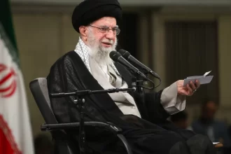 lider-supremo-morto-no-ira-sera-sepultado-na-cidade-sagrada-onde-nasceu