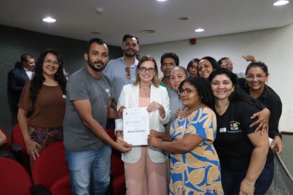 claudia-lelis-une-assembleia-e-avanca-com-proposta-historica-para-valorizar-conselheiros-tutelares