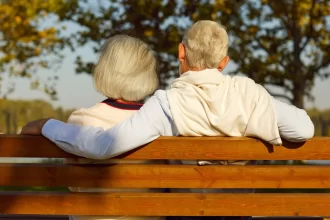 neurologista-alerta-para-7-sintomas-iniciais-da-doenca-de-alzheimer