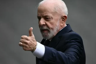 lula-visita-fabrica-que-fornece-19-milhoes-de-produtos-ao-sus