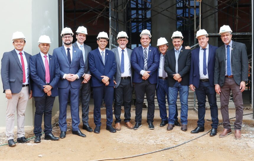 amelio-cayres-e-demais-deputados-visitam-obra-do-novo-predio-da-aleto