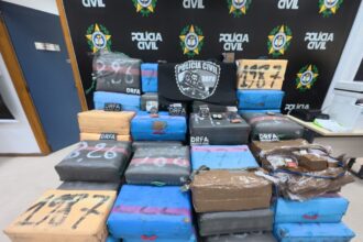 policia-apreende-droga-avaliada-em-r$-100-milhoes-em-casa-de-alto-padrao-em-jacarepagua
