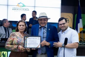 camara-municipal-de-araguaina-realiza-entrega-de-mocoes-de-aplausos-em-reconhecimento-a-relevantes-servicos-prestados-a-comunidade