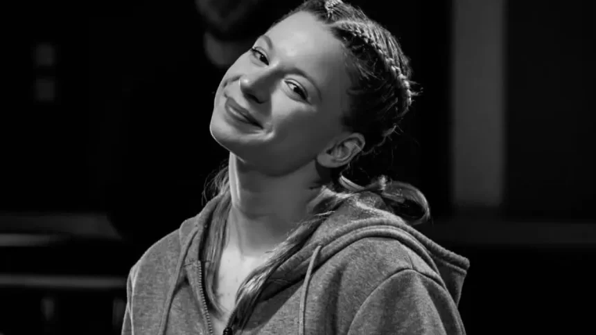 influenciadora-morre-aos-23-anos-atropelada-por-caminhao-na-tailandia