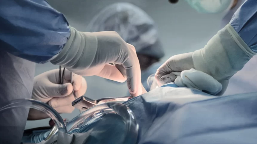 mulher-sofre-dano-cerebral-grave-apos-cirurgia-simples