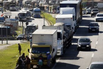 com-mp-do-piso-minimo-do-frete,-caminhoneiros-descartam-greve