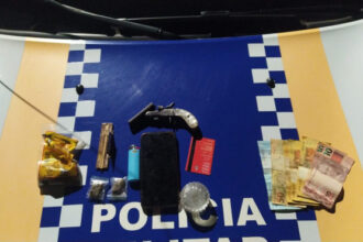 homem-e-preso-pela-pm-por-porte-ilegal-de-arma-de-fogo-em-guarai