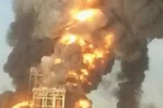 principal-refinaria-do-bahrein-pega-fogo-apos-ataque-do-ira