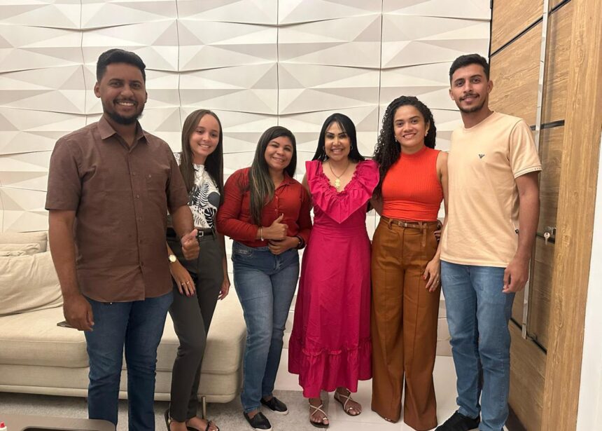 janad-valcari-recebe-vice-prefeita-e-vereador-de-pau-d’arco-e-debate-investimentos-para-o-municipio