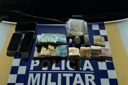 pm-prende-suspeito-por-trafico-em-gurupi-e-apreende-mais-de-r$-13-mil,-drogas-e-animais-silvestres
-–-pm-to