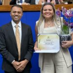 deputado-moisemar-homenageia-elsimara-aguiar-lima-em-sessao-solene-pelo-dia-da-mulher
