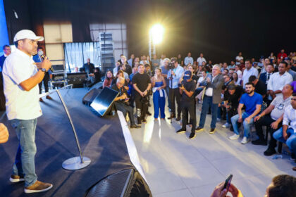 governador-wanderlei-barbosa-reforca-compromisso-com-o-municipalismo-durante-encontro-de-vereadores-em-palmas-–-secom-to