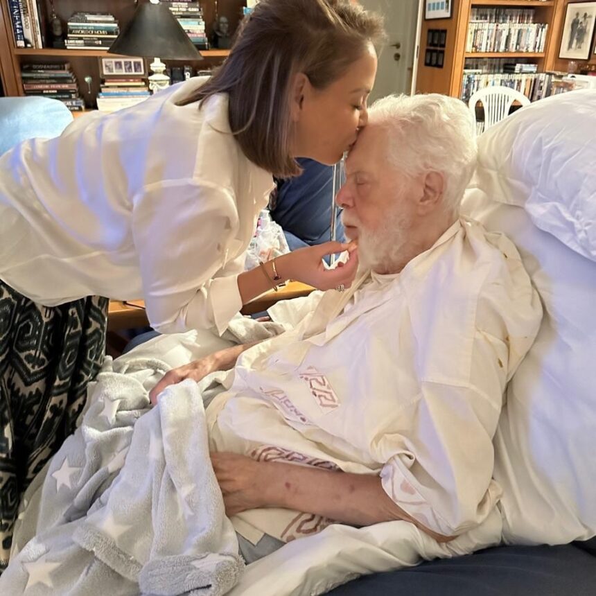 julia-almeida-relata-ultimos-anos-do-pai,-manoel-carlos,-e-a-convivencia-com-parkinson