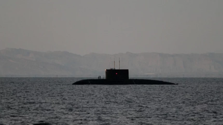 submarino-dos-eua-afunda-navio-do-ira-e-mata-ao-menos-87