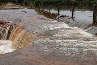 mpto-aciona-justica-para-garantir-servicos-essenciais-e-mobilidade-a-comunidades-isoladas-pelas-chuvas-em-sandolandia