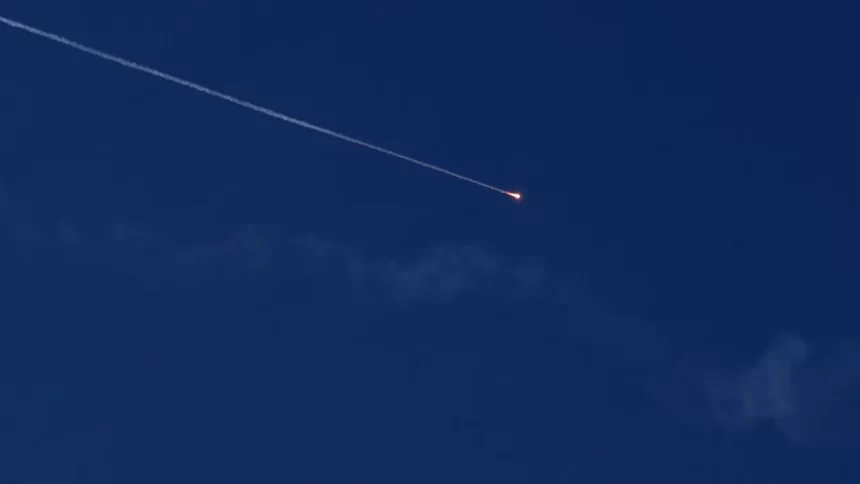 israel-bombardeia-teera-no-oitavo-dia-da-guerra