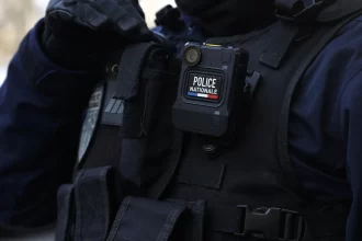 tentativa-de-atentado-a-bomba-em-paris;-suspeito-tem-17-anos