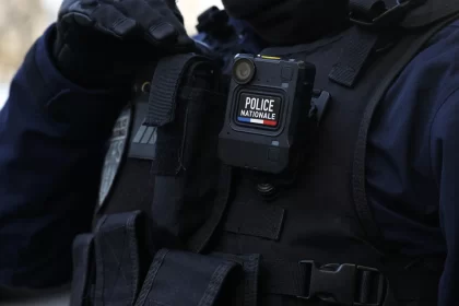 tentativa-de-atentado-a-bomba-em-paris;-suspeito-tem-17-anos