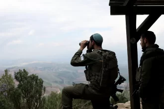 exercito-israelense-bombardeia-periferia-de-cidade-historica-no-libano