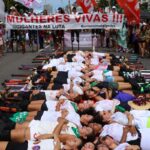 mulheres-se-reunem-em-copacabana-contra-a-violencia-e-o-feminicidio