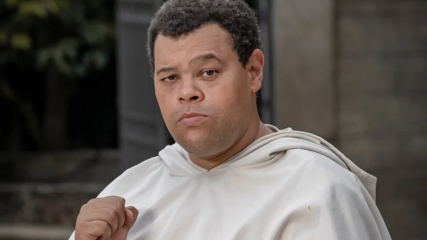 relembre-a-trajetoria-profissional-de-babu-santana