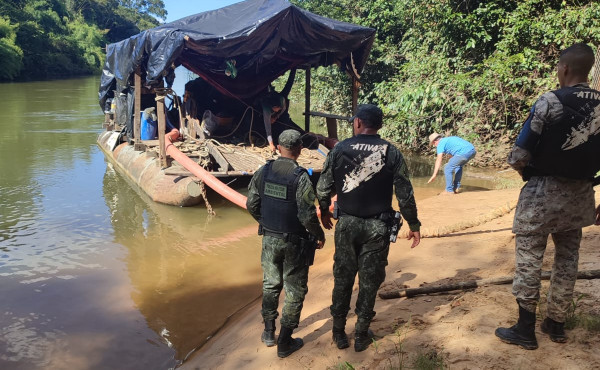 policia-militar-desarticula-garimpo-ilegal-no-rio-manuel-alves-durante-operacao-“sao-jose-d’ouro”

-–-pm-to