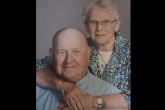 juntos-ate-o-ultimo-suspiro:-casal-morre-de-maos-dadas-apos-70-anos