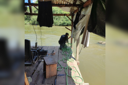 garimpo-ilegal-e-descoberto-dentro-de-rio-no-to;-operacao-destroi-estruturas-e-suspeitos-fogem