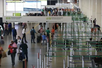 suspeita-de-bomba-causa-cancelamento-de-voo-no-aeroporto-de-brasilia;-pf-faz-varredura