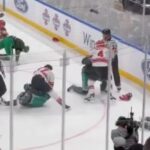 jogo-beneficente-entre-o-departamento-de-policia-e-o-corpo-de-bombeiros-de-nova-york-acaba-em-pancadaria-generalizada