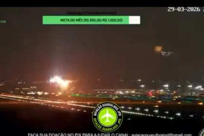 motor-de-aviao-explode-apos-decolagem-em-guarulhos-e-voo-retorna;-veja