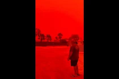 ciclone-deixa-ceu-da-australia-com-“tom-vermelho-assustador”.-veja