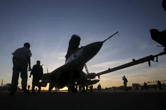 bombardeiros-dos-eua-chegam-a-base-britanica-apos-fim-de-veto