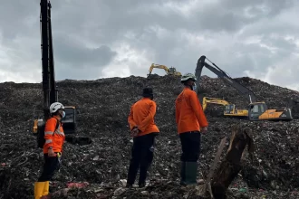 deslizamento-de-lixo-em-aterro-sanitario-da-indonesia-deixa-sete-mortos