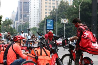 regulamentacao-do-trabalho-por-aplicativo-deve-ser-votada-ate-abril