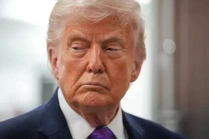 trump-avalia-encerrar-guerra-mesmo-com-bloqueio-no-estreito-de-ormuz