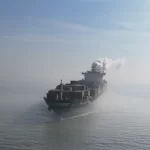 navio-porta-conteineres-e-atingido-por-projetil-perto-do-estreito-de-ormu