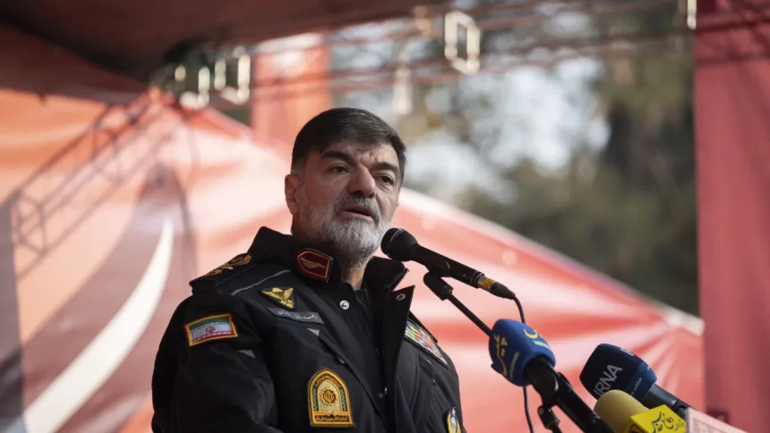 manifestantes-serao-tratados-como-inimigos,-diz-chefe-da-policia-nacional-do-ira