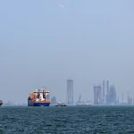 eua-alertam-para-ataques-contra-portos-civis-do-ira-no-estreito-de-hormuz