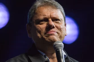 tarcisio-defende-que-governo-trump-classifique-pcc-e-comando-vermelho-como-terroristas