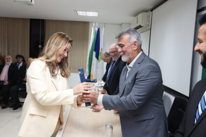 amelio-cayres-destaca-papel-da-educacao-superior-em-formatura-da-adesg