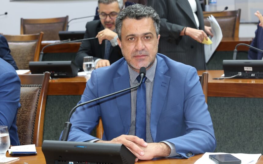 politica-que-incentiva-a-pesquisa-cientifica-na-educacao-basica-e-aprovada-na-aleto