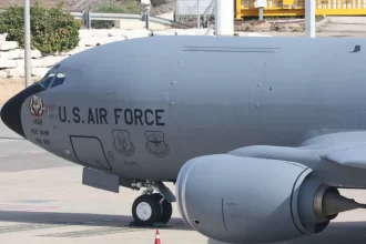 aviao-militar-dos-eua-cai-na-guerra-contra-o-ira;-grupo-assume-ataque