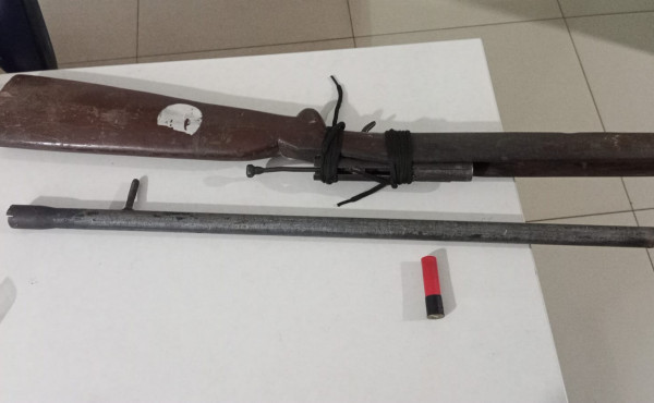 homem-e-preso-por-porte-ilegal-de-arma-de-fogo-em-aguiarnopolis