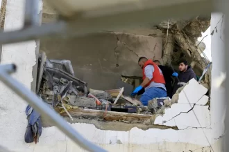 ataque-de-israel-a-predio-no-sul-do-libano-deixa-ao-menos-oito-mortos