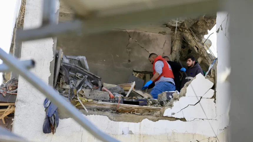 ataque-de-israel-a-predio-no-sul-do-libano-deixa-ao-menos-oito-mortos