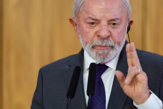 lula-sobre-visto-de-assessor-dos-eua:-so-se-liberar-visto-de-padilha