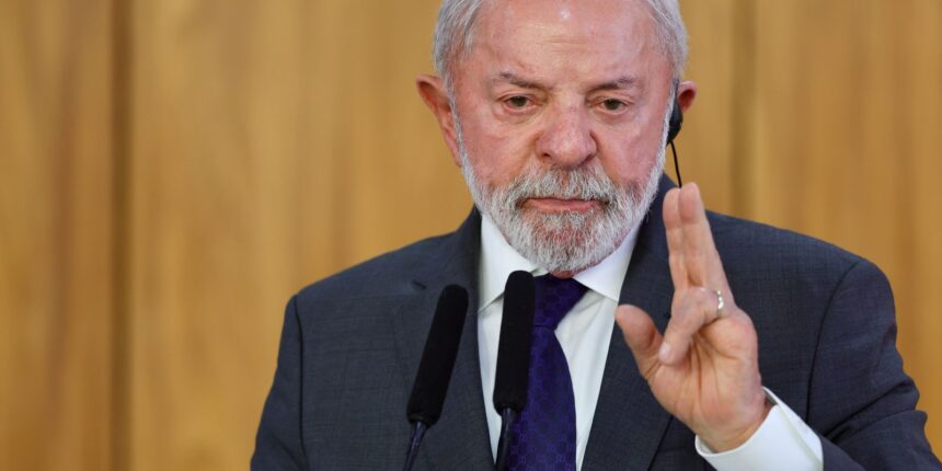 lula-sobre-visto-de-assessor-dos-eua:-so-se-liberar-visto-de-padilha