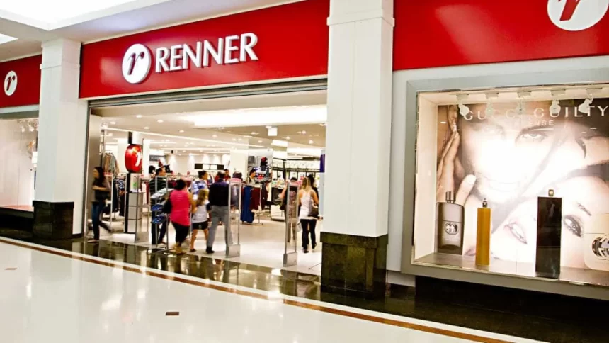 renner-recolhe-blusa-‘regret-nothing’,-usada-por-reu-de-estupro-ao-se-entregar-a-policia